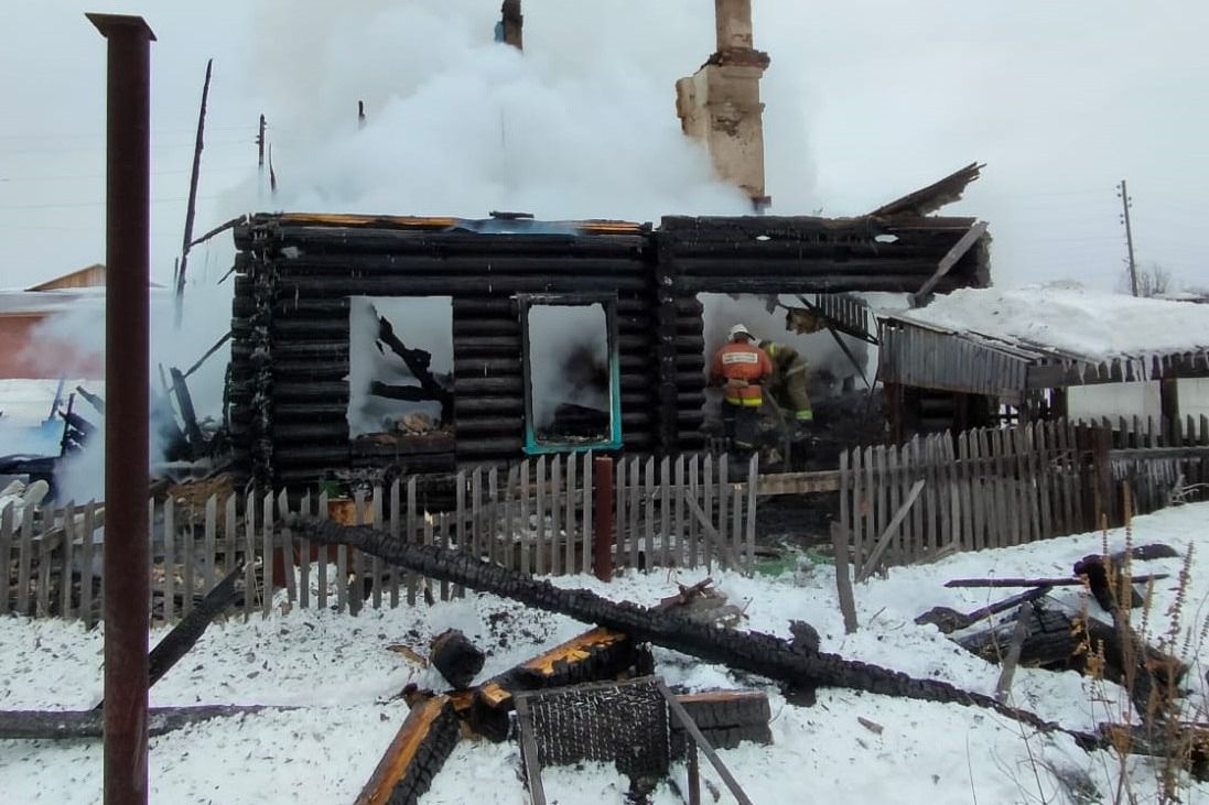 В Екатеринбурге пенсионерка и ее сын погибли в пожаре - «Уральский рабочий»